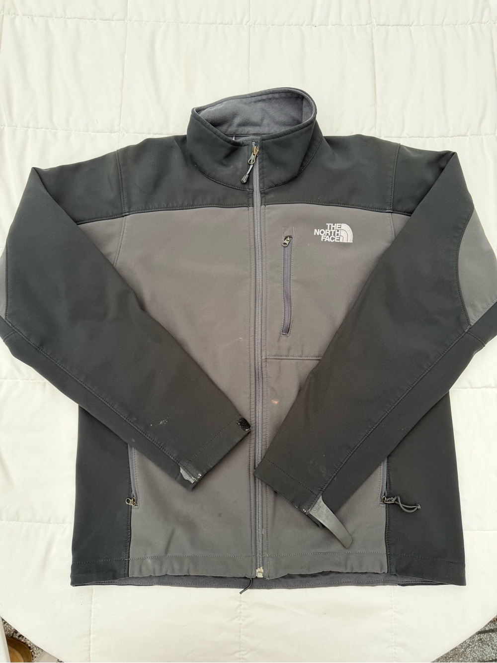 The North Face Men's Two-Tone Black & Gray Softshell Jacket